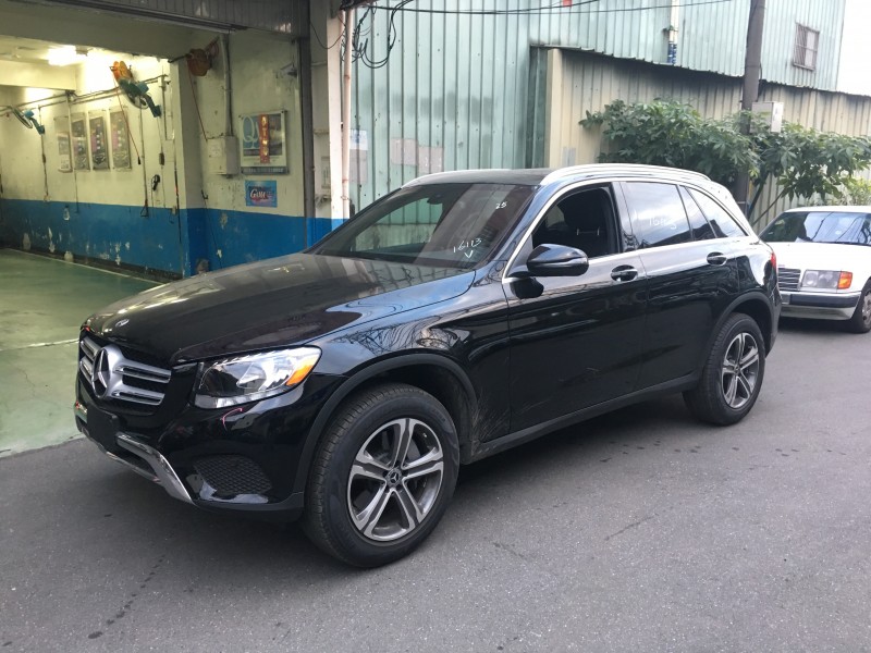 GLC 300 BENZ  OFF-ROAD 外觀套件 群上汽車 #6113