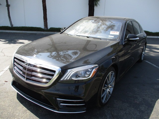 BENZ S560  